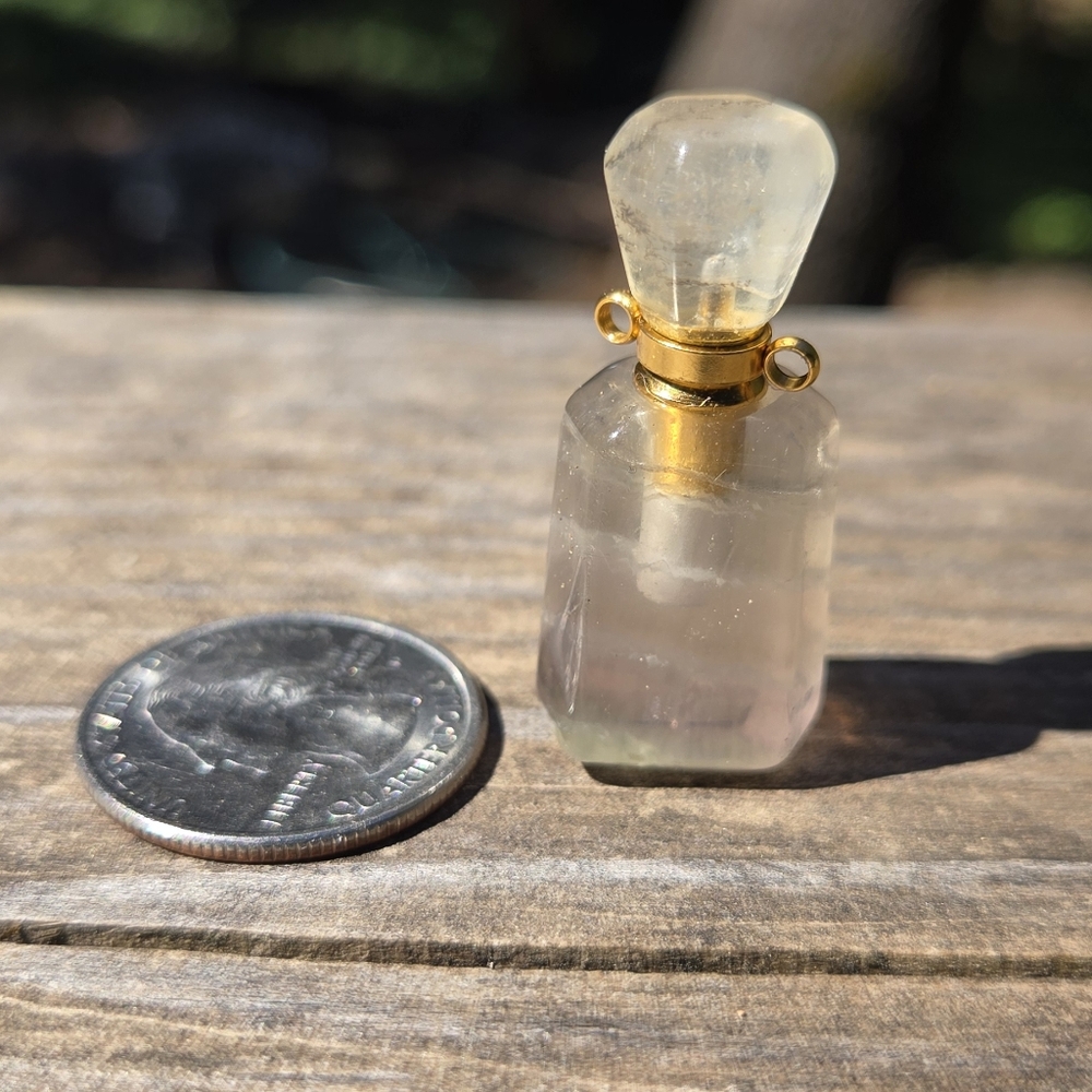 Green Florite Moss Rutile Crystal Bottle Pendant Essential Oil Aroma Therapy - Picture 4 of 5